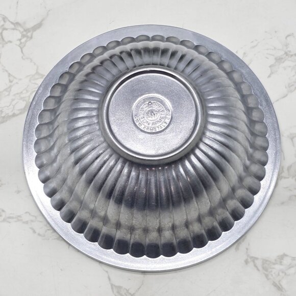 Wilton Armetale Flutes Pearls 6 in Round Dipping Bowl Silver Dip Aluminum NEW - Picture 4 of 11